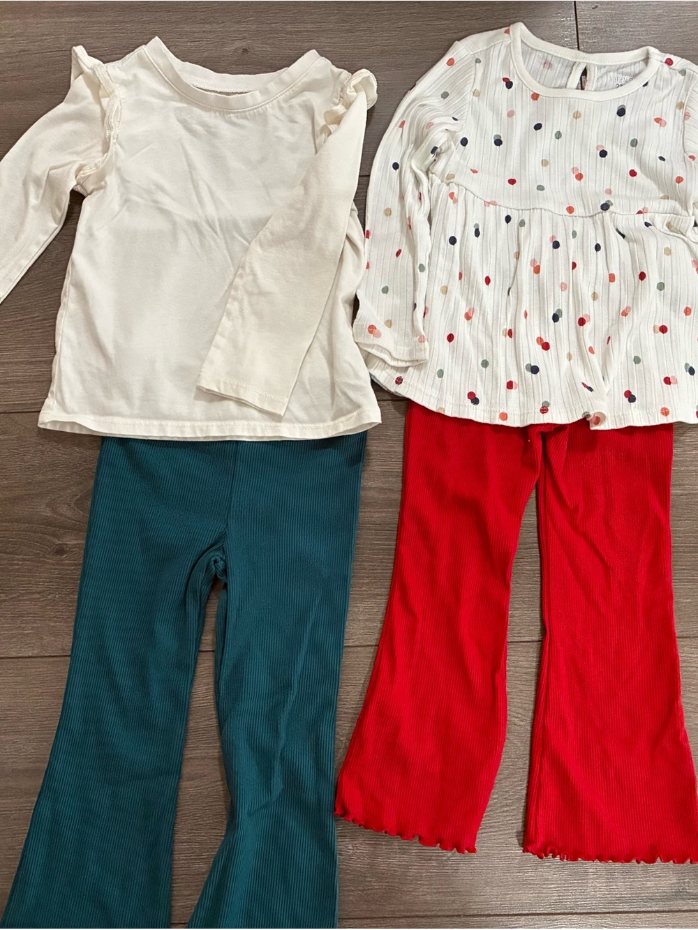 Garanimals 2T girls sets
